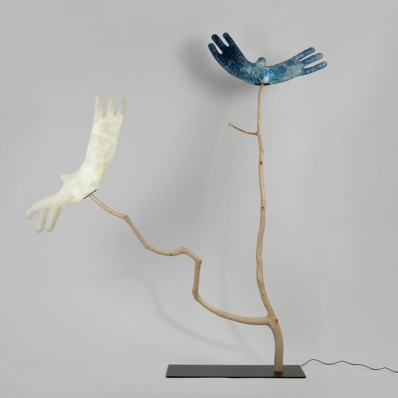 <a href=https://www.galeriegosserez.com/gosserez/artistes/de-kergal-diane.html>Diane de Kergal</a> - Above the Sun only Sky - Les Oiseaux
